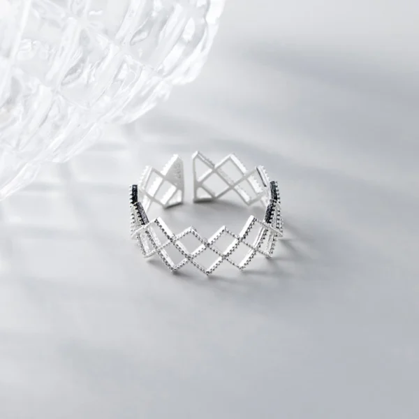 79a015f65757706f901dffb728ac72ac Zig‑zag Geometric Open Ring