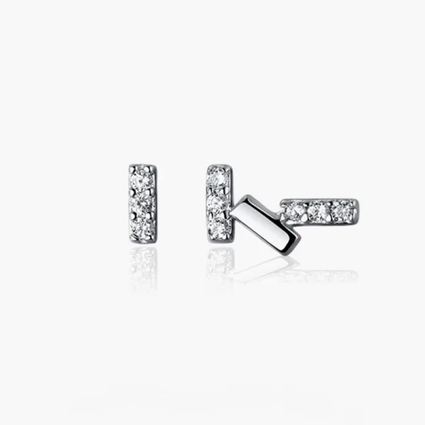 sg-11134201-22090-i5i8d5qb5yhv14 Splendous Stud Earrings
