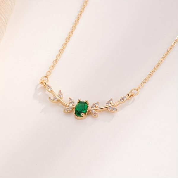 Leaf Branch Zircon Necklace Elegant Nature-Inspired Pendant