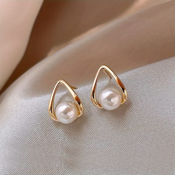 French Teardrop Pearl Stud Earrings Elegant Geometric Daily Jewelry